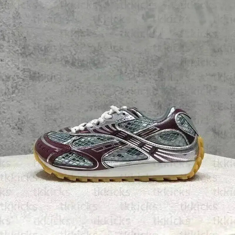Leather Mesh Running Sneakers For Women And Men Athletic Trainers