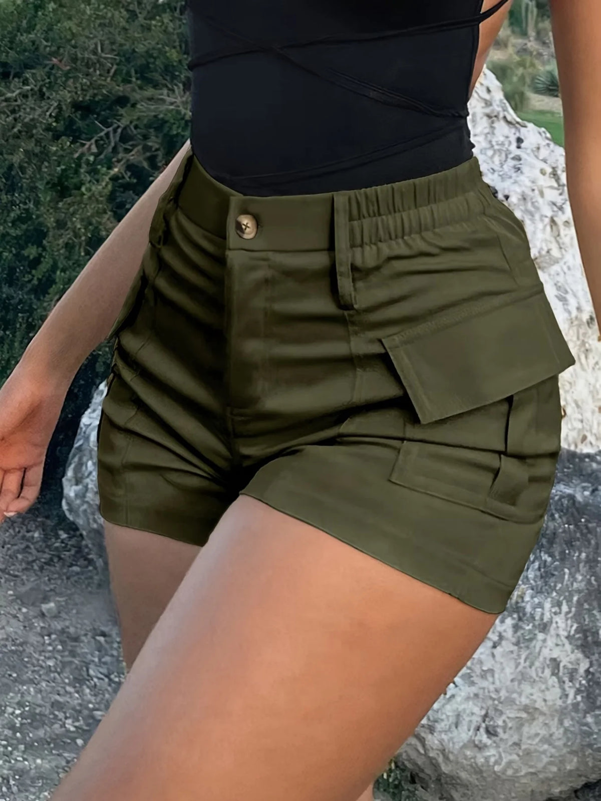 Women's High Waist Cargo Shorts With Button Fly Multiple Pockets