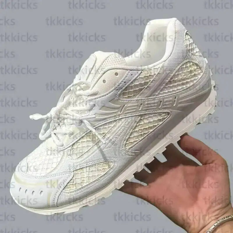Leather Mesh Running Sneakers For Women And Men Athletic Trainers