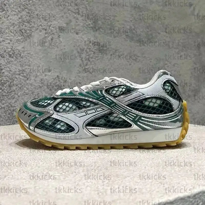 Leather Mesh Running Sneakers For Women And Men Athletic Trainers